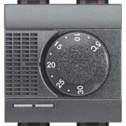 Termostato Ambiente Riscaldamento/condizionamento, Uscita relè 1 Contatto in commutazione 2A 250 Vac , alim. 230 Vac, Antracite - BTICINO L4441