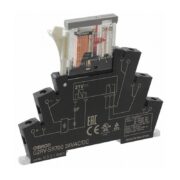 Relè Sottile Da 6 Mm Con Presa, Spdt, 6 A, Terminali A Vite, 24 V Ca/Cc - OMRON G2RVST700ACDC24